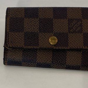 Louis Vuitton Damier key pouch